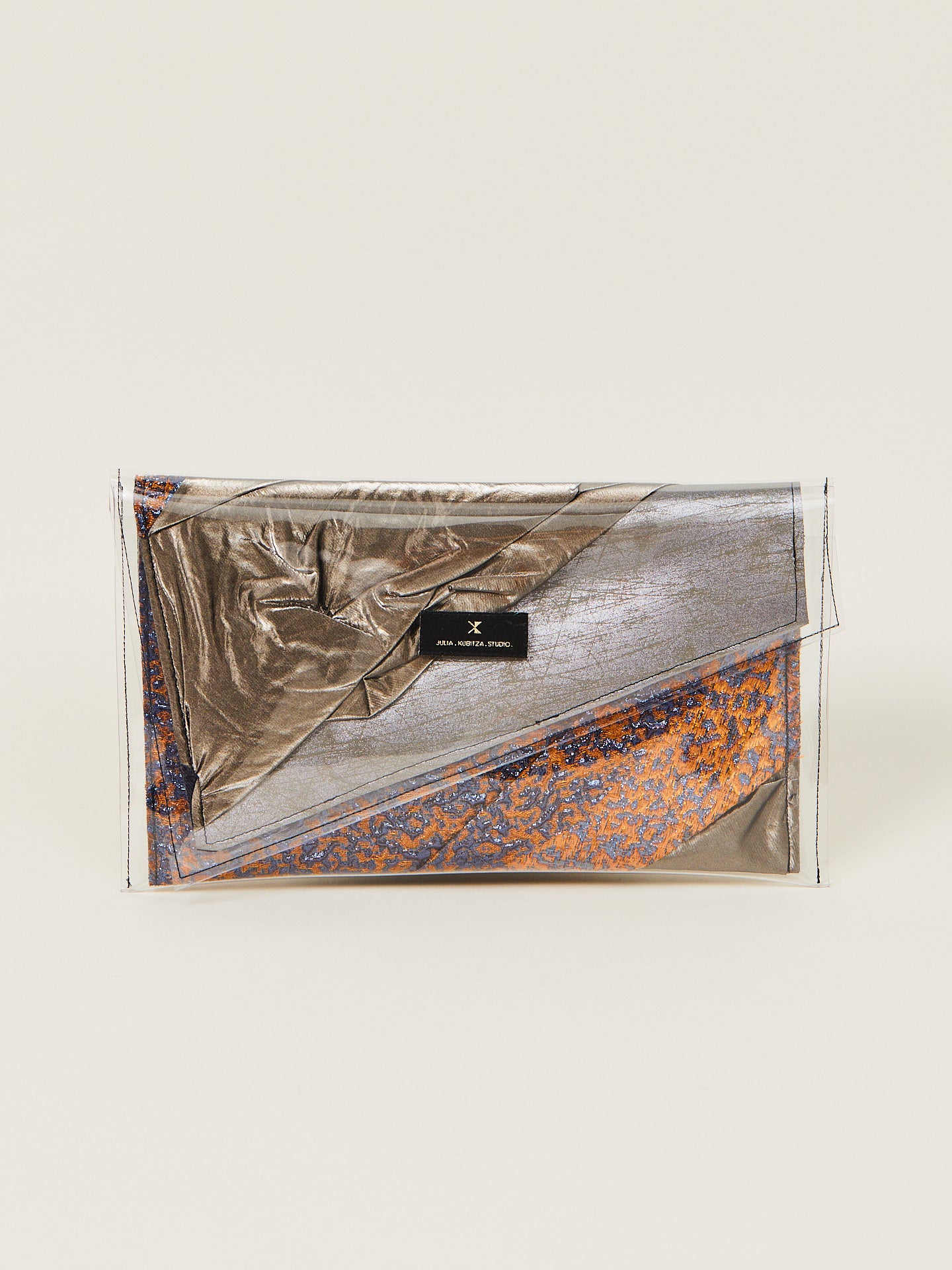 UNIQART BAG. NYC UPPER EAST.